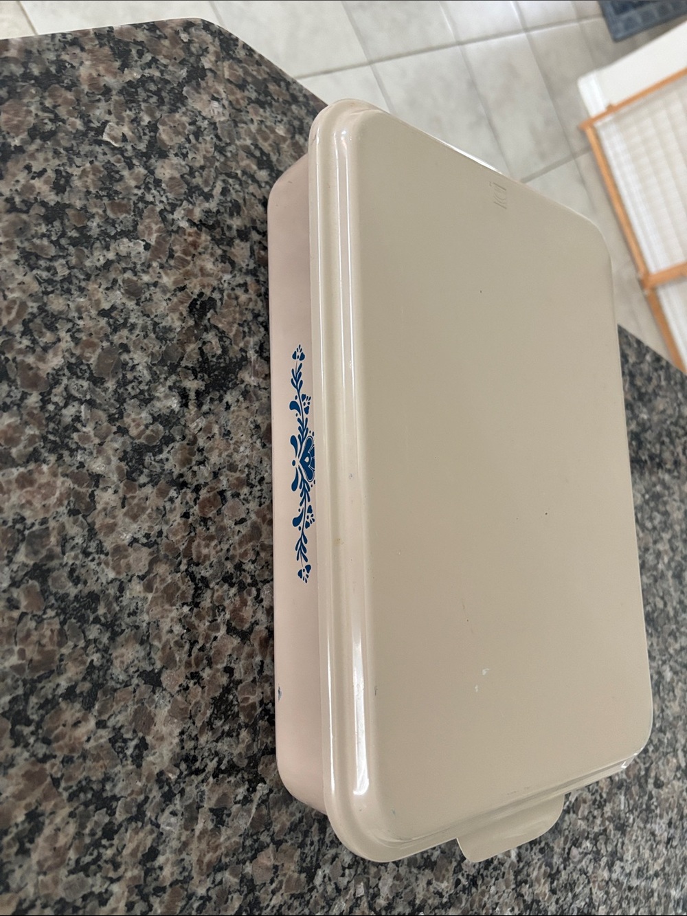 Cake pan corning  ware vintage metal